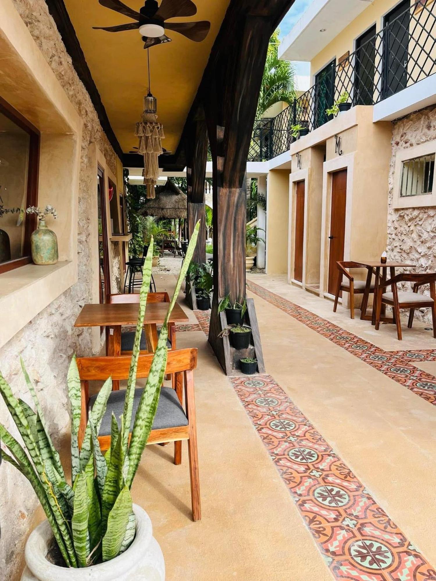 Hostal Tunich Naj & Hotel Valladolid  Eksteriør billede